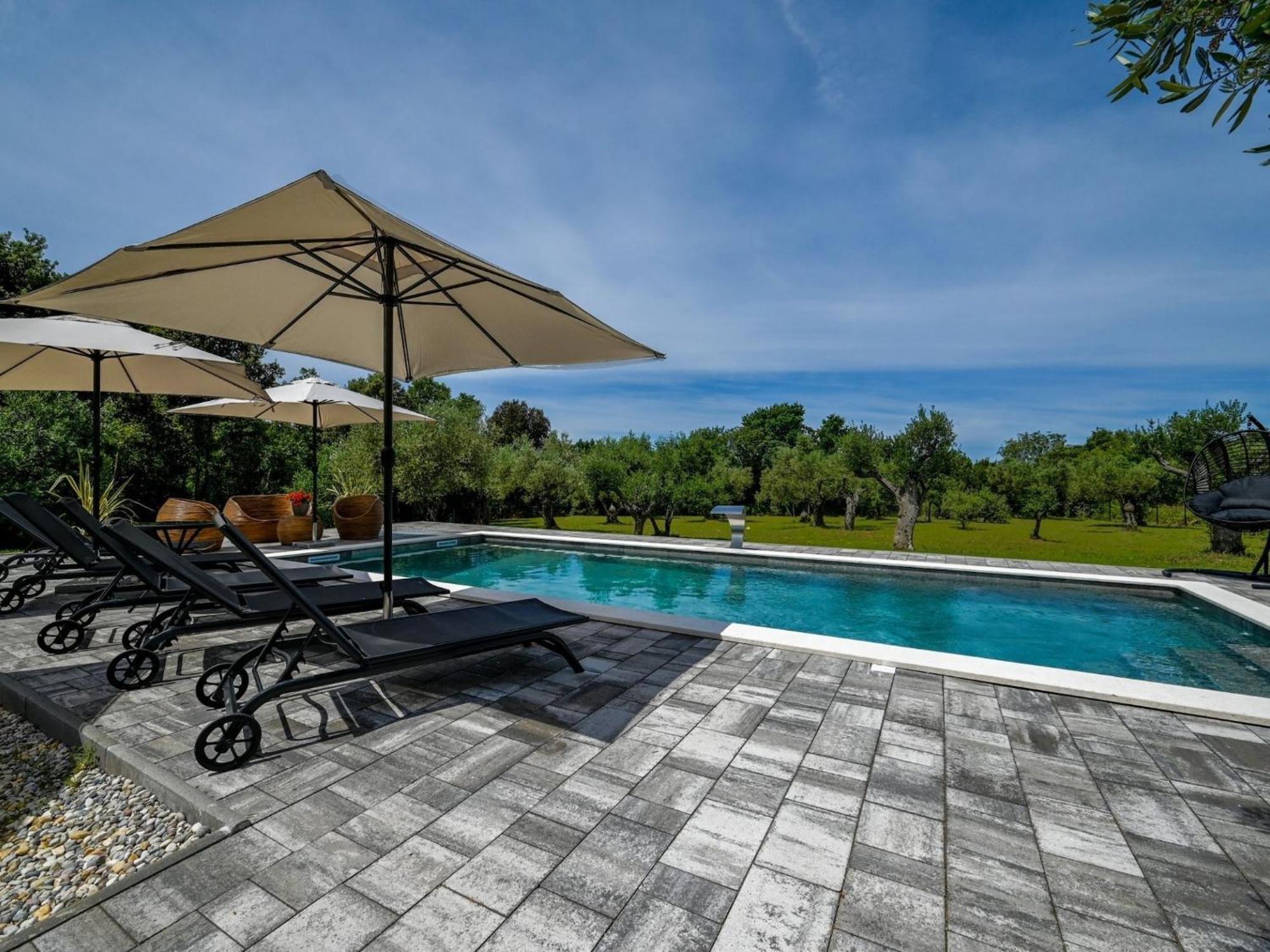 Radiant And Secluded With Pool - Three Bedroom With Pool Rovinj