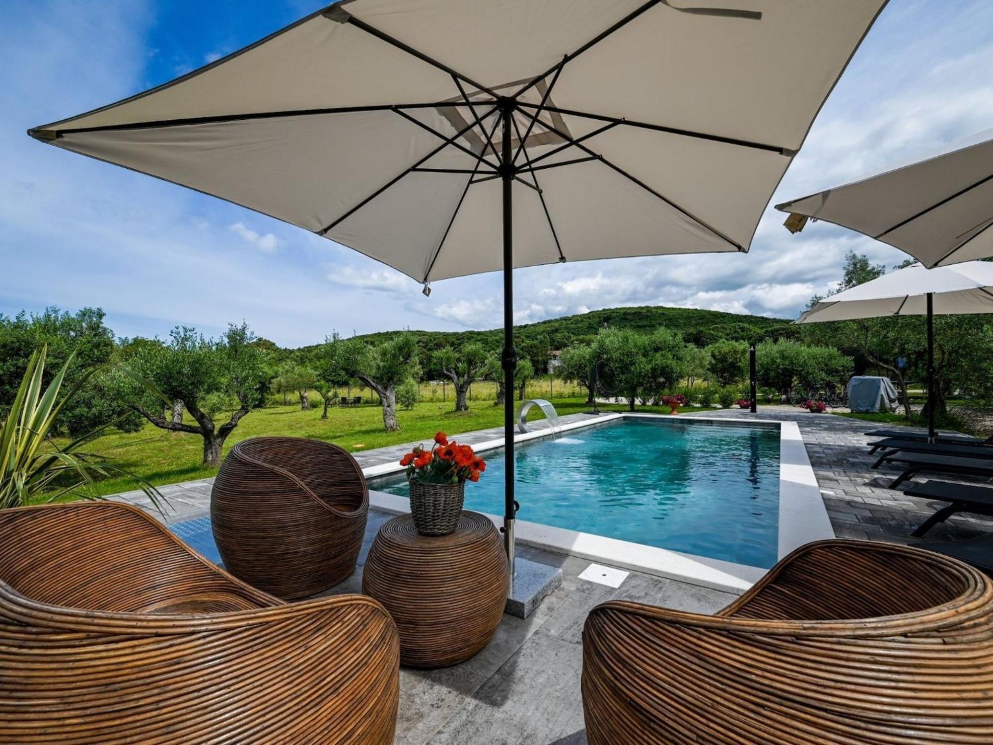 Radiant And Secluded With Pool - Three Bedroom With Pool Vila *