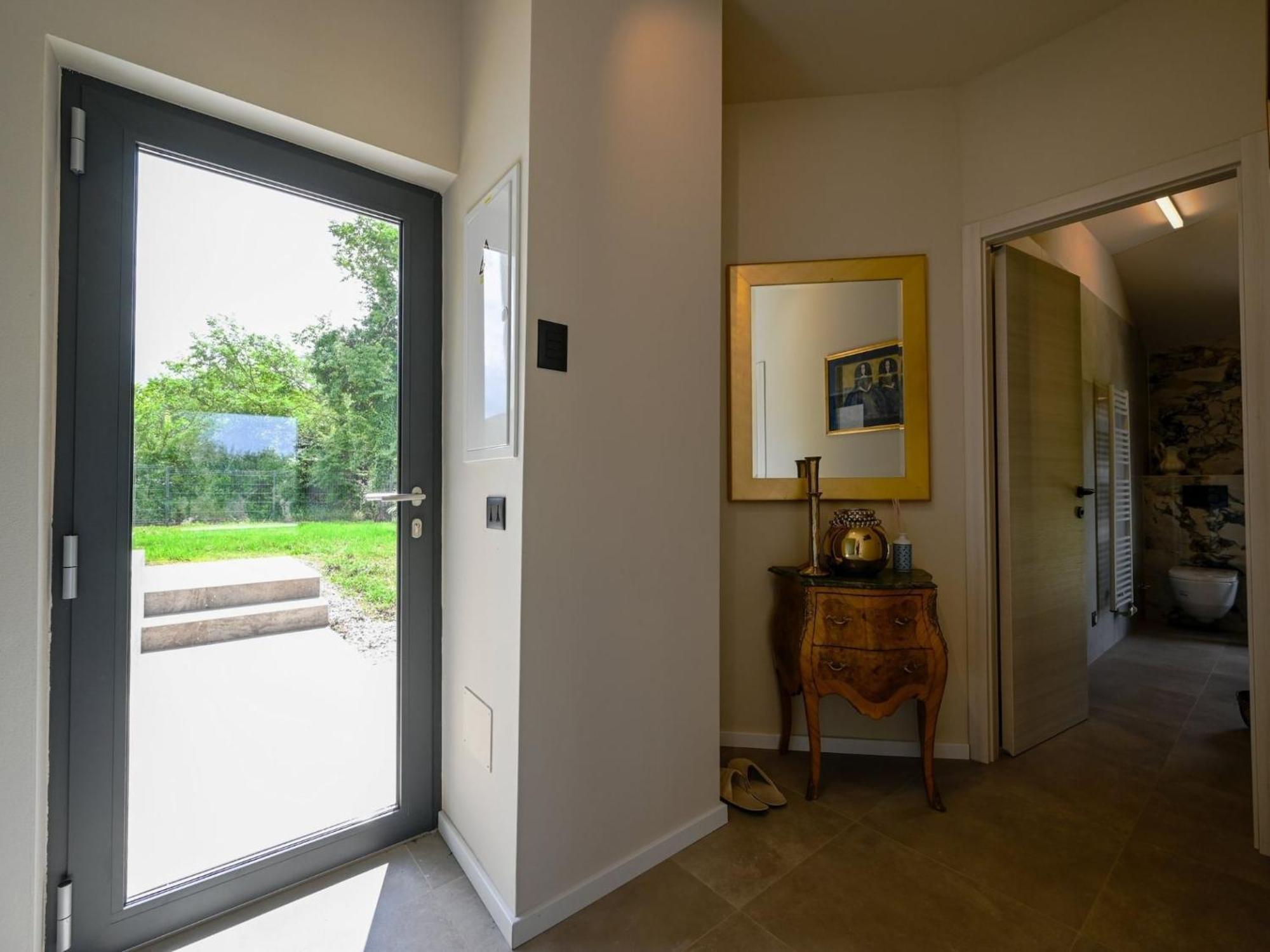 Radiant And Secluded With Pool - Three Bedroom With Pool
